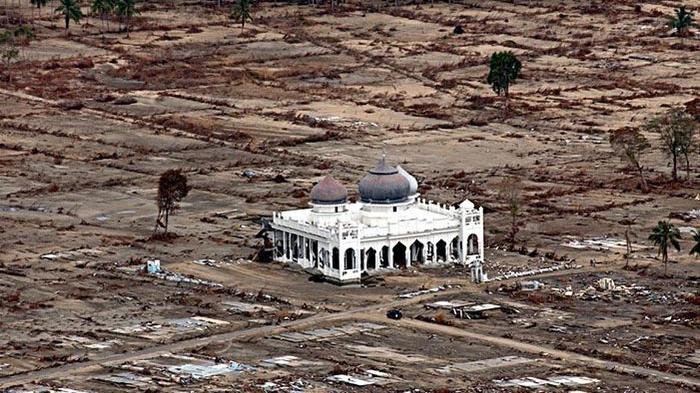 Tsunami Aceh 2004: Tragedi dan Pelajaran dari Bencana Dahsyat