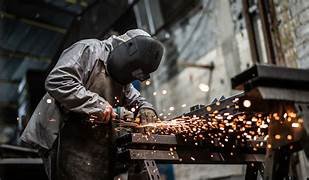 Nasib Pekerja Indonesia di Tahun 2024: Tantangan dan Harapan