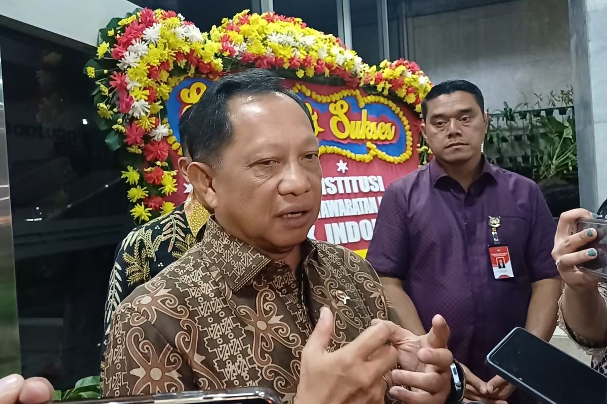 Mendagri Tito Karnavian Instruksikan Bupati Pati Sudewo Tetap Bekerja Meski DPRD Ajukan Hak Angket