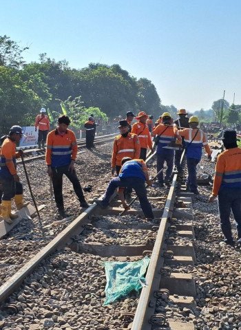 Evakuasi Kereta Anjlok di Pegadenbaru Berhasil, KAI Fokus Perbaikan Jalur Rel