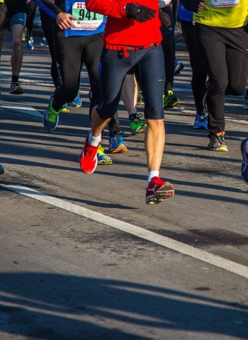 Overload Iklan di Media Sosial: Generasi Z dan Fenomena FOMO dalam Berolahraga