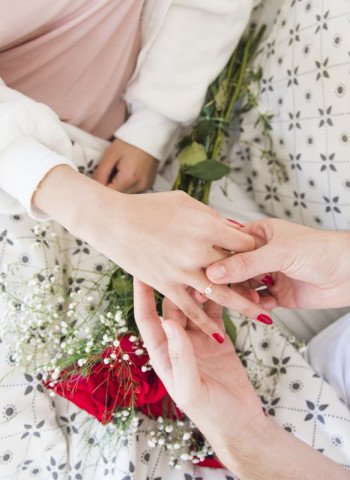 Pernikahan Bukan Hal Menakutkan: Generasi Z Buktikan Karier dan Keluarga Bisa Sejalan