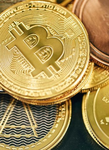 Berani Investasi di Era Digital: Generasi Z Belajar dari Untung dan Rugi