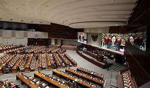 Penghapusan Presidential Threshold: Dampak dan Implikasi bagi Politik Indonesia