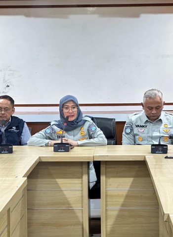 Kunjungi lokasi evakuasi KMP Tunu Pratama Jaya Jasa Raharja tegaskan peningkatan pelayanan dan sinergi instansi