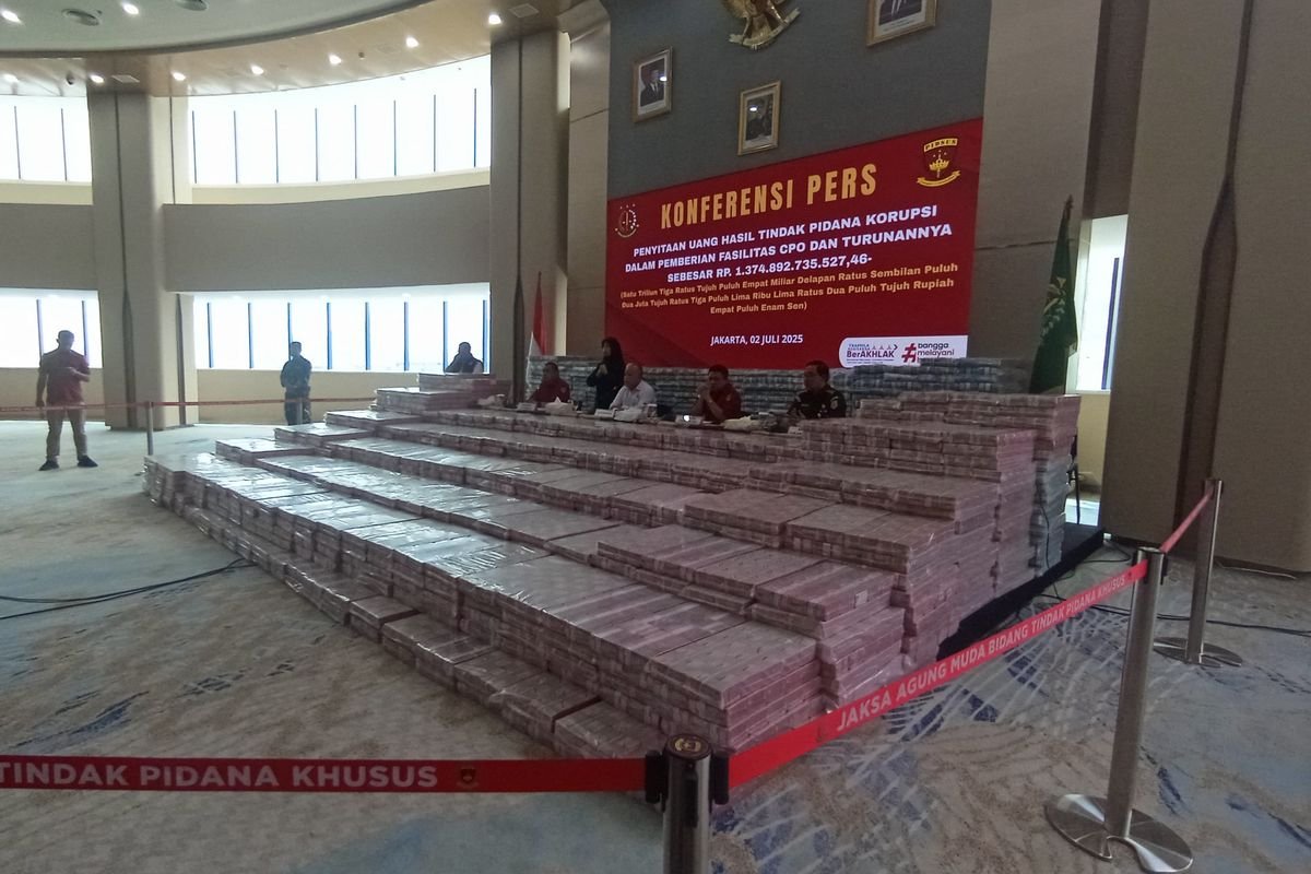 Tumpukan Uang Sawit Rp13 Triliun Disita dari Musim Mas dan Permata