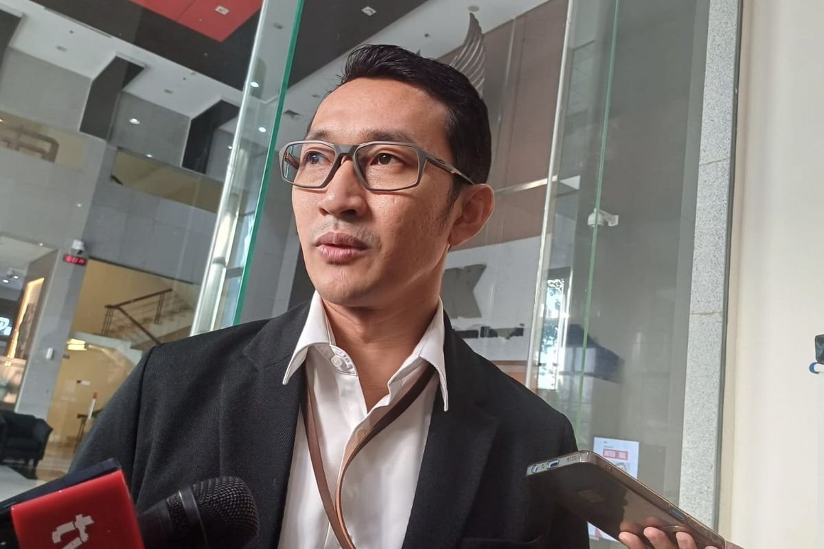 KPK Selidiki Lebih Lanjut Aliran Dana Hibah Jatim Dengan Memeriksaan Tiga Saksi Kunci