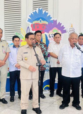 Gubernur Jakarta Pramono Anung dan Kepala Otorita IKN Basuki Hadimuljono Sepakati Kerja Sama Pengelolaan Sampah dan Transportasi IKN