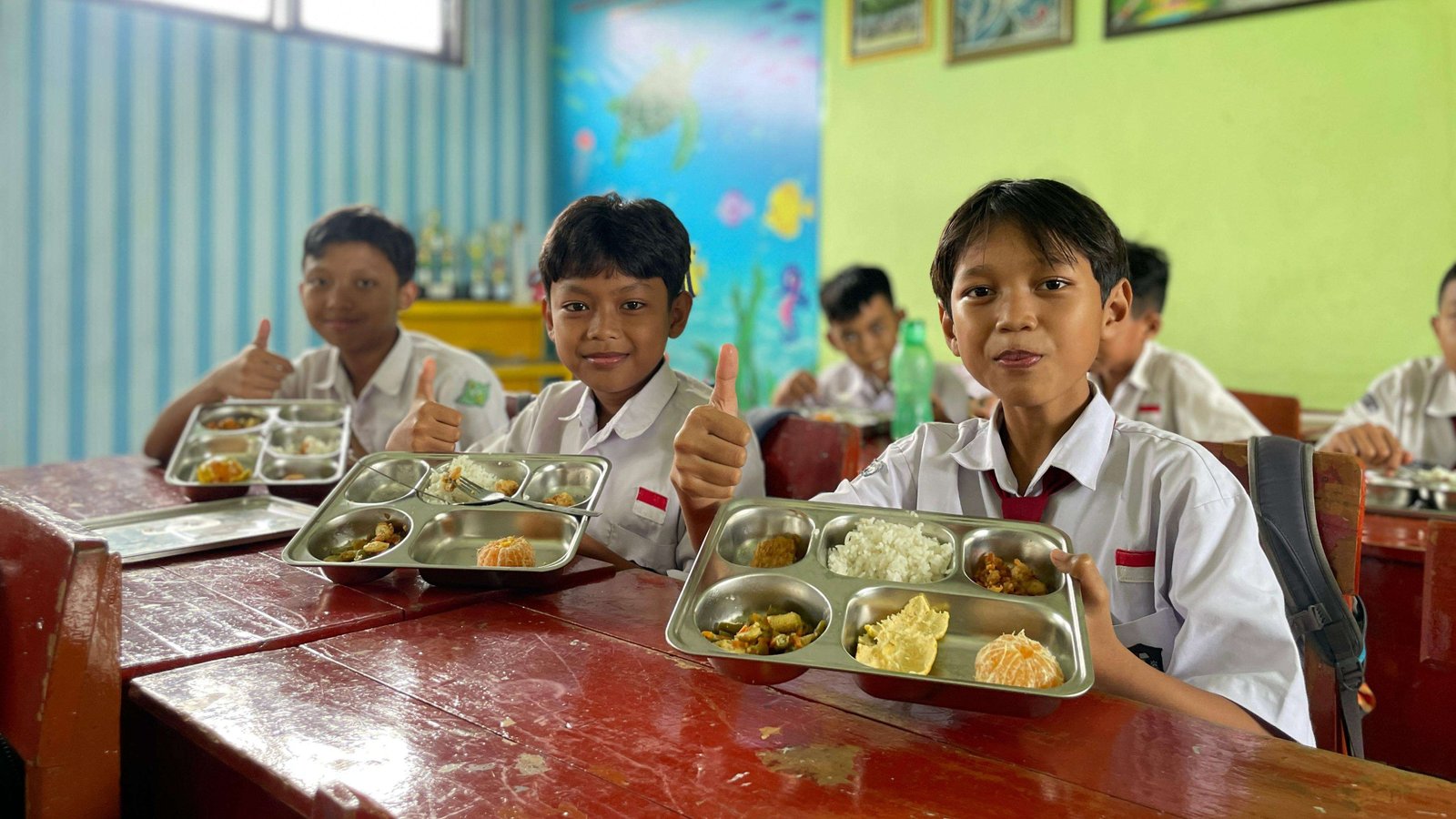 Distribusi Makanan Bergizi Tiga Kali Sehari di Sekolah Rakyat