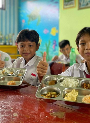 Solusi Ampuh untuk Mengurangi Keracunan Pangan dengan Desentralisasi Program Makan Bergizi Gratis (MBG)