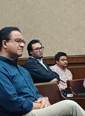 Kehadiran Anies Baswedan pada Sidang Tom Lembong mendapat Sambutan Hangat di Pengadilan