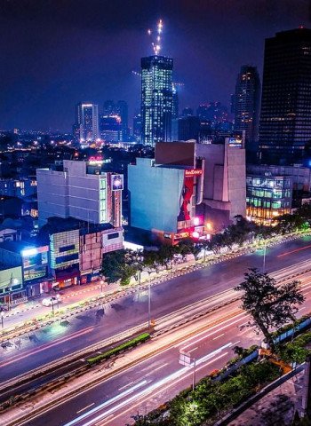 Riset LPEM UI Ungkap Perlambatan Ekonomi dan Melemahnya Industri RI