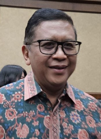 Hasto Kristiyanto Dihadapkan Sebagai Terdakwa dalam Sidang Kasus Harun