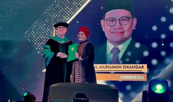 Cak Imin Dianugerahi Gelar Kehormatan: Pengakuan Global untuk Sosok Indonesia