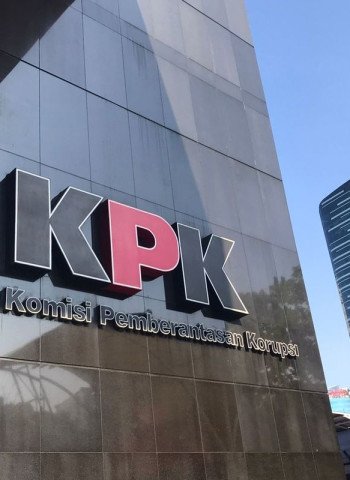 KPK Menyelidiki Pencairan Dana CSR ke Eks Kepala Departemen Komunikasi BI