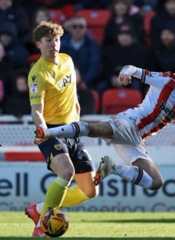 Kekalahan Oxford United dari Coventry City: Ole Romeny Cetak Gol