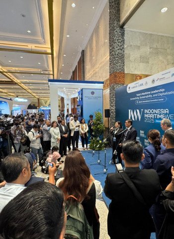 PT Krakatau Bandar Samudera Memperluas Jejaring Maritim di Indonesia Maritime Week 2025