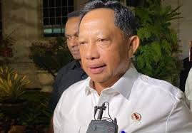 Dana Pemerintah Daerah Mengendap di Bank: Pertanyaan Presiden Prabowo dan Penjelasan Mendagri Tito Karnavian