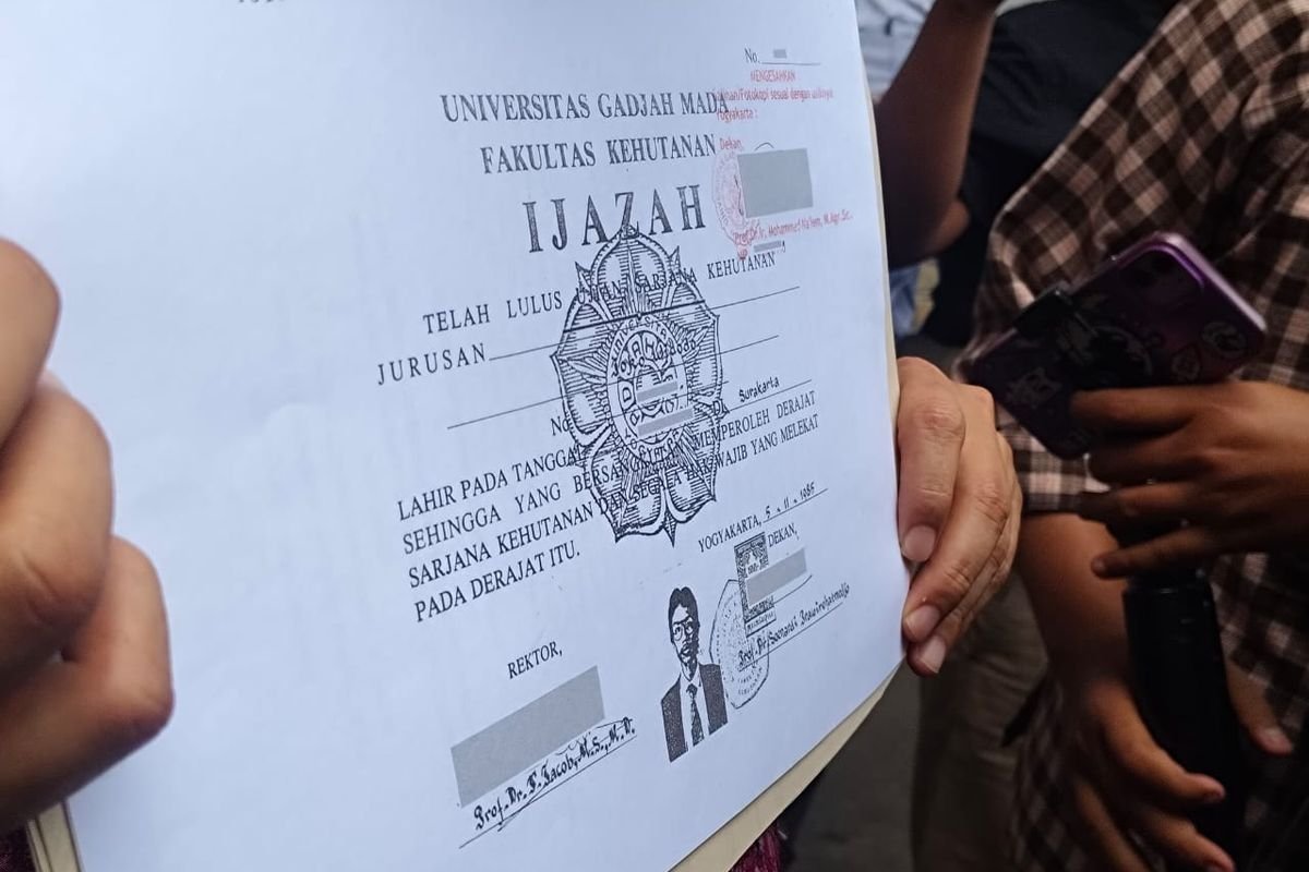 KPU dan Kontroversi Penyembunyian Informasi Ijazah Jokowi: Penjelasan dan Tindak Lanjut