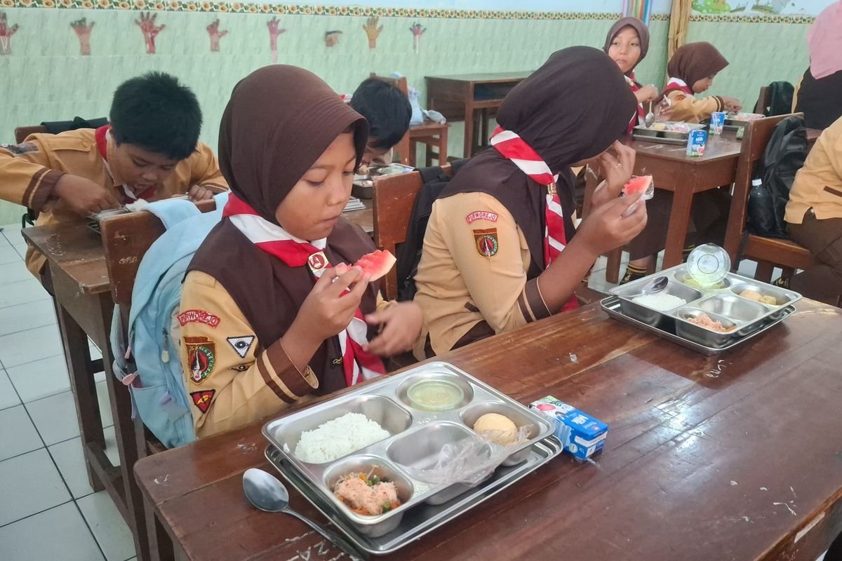 BGN Tingkatkan Kandungan Susu MBG: Dorong Produksi Susu Segar