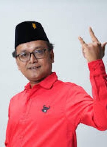 Guntur Romli: Kekhawatiran Terhadap Gelar Pahlawan untuk Soeharto dan Dampaknya pada Mahasiswa 98