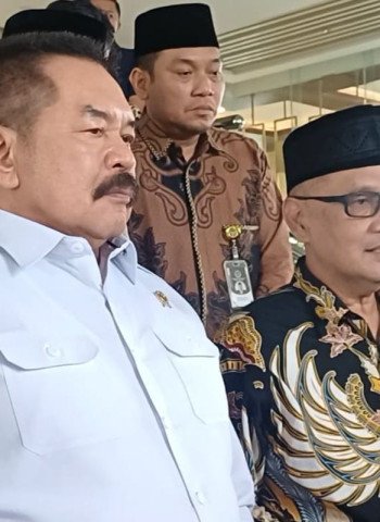 Menteri Haji Minta Kejagung Dampingi Proses Peralihan Aset dari Kemenag