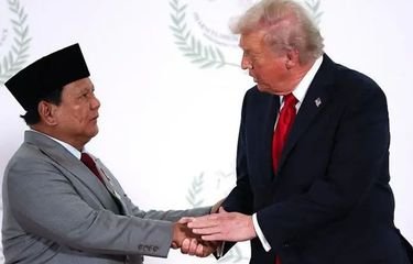 Obrolan Prabowo dan Trump: Mic Bocor dan Penjelasan Menlu Sugiono