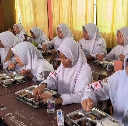 Zulhas Optimis Anggaran MBG Rp 335 Triliun Terserap Efektif