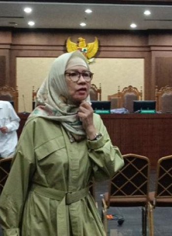 Karen Agustiawan Menjadi Saksi dalam Sidang Anak Riza Chalid