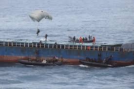 Tragedi di Teluk: Prajurit TNI Gugur Saat Terjun Payung dalam Presidential Inspection