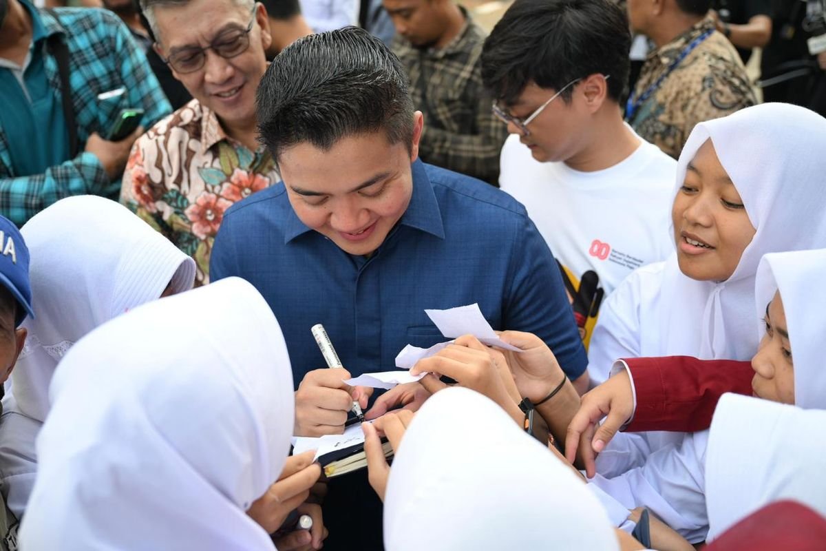 Survei IPO: Seskab Teddy Jadi Menteri dengan Jabatan Paling Tepat