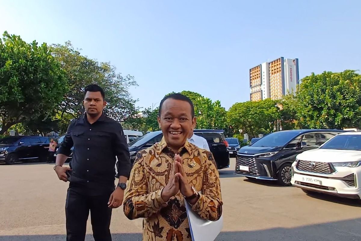 Bahlil Lahadalia Kumpulkan Fraksi Golkar Usai Bertemu Presiden Prabowo