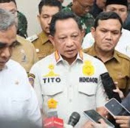 Percepat Pemulihan Wilayah, Kasatgas Tito Gelar Buka Puasa Bersama Warga Pidie Jaya