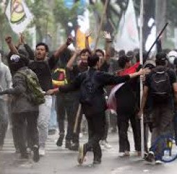 Terdakwa Demo Agustus Mengaku Dipukuli dan Diteriaki Koruptor Saat Proses Penangkapan