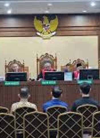 Pleidoi Riva Siahaan dan Kerry: Pertanyakan Hilangnya Isu BBM Oplosan dalam Dakwaan