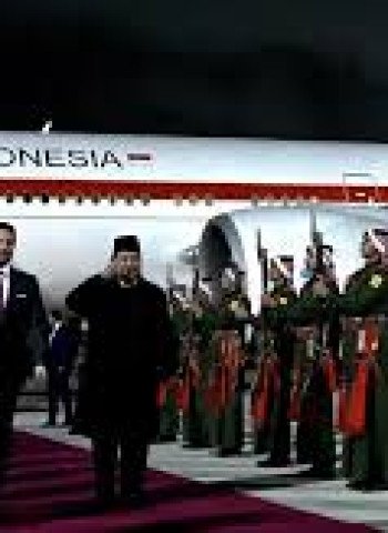 Sambutan Istimewa di Langit Amman: Jet Tempur F-16 Yordania Kawal Kedatangan Presiden Prabowo