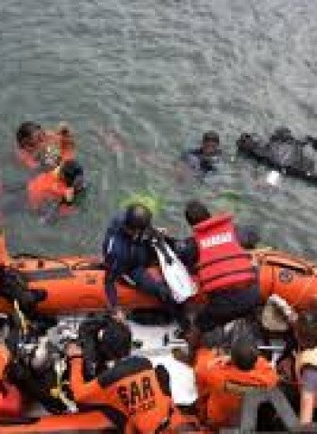 Jasad Pria yang Hanyut di Kali Sunter Berhasil Dievakuasi Tim SAR Gabungan