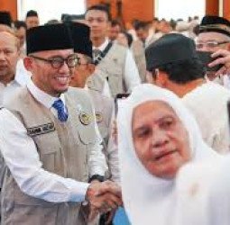 Wamenhaj Tanggapi Gugatan Amphuri, Tegaskan Umrah Mandiri Miliki Segmen Pasar Berbeda