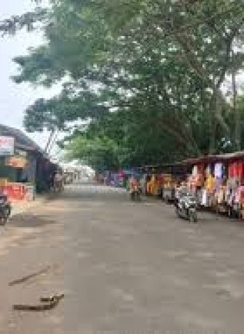 RAWAN KECELAKAAN MAUT AKIBAT JALAN BERLUBANG DI KAWASAN PASAR KEMIS