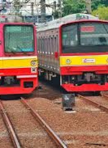 Uji Coba KRL Formasi 12 Gerbong di Lintas Green Line: Upaya Atasi Kepadatan Penumpang